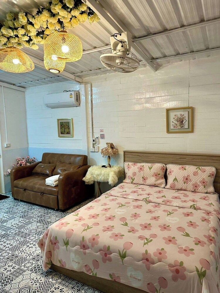 Peang Tara Cafe & Resort Family Room 3