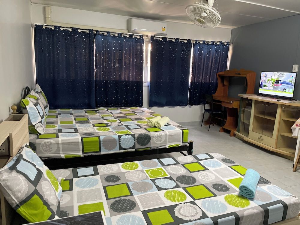 Impact Muangthong C1-C9 by Anna Triple Room 6