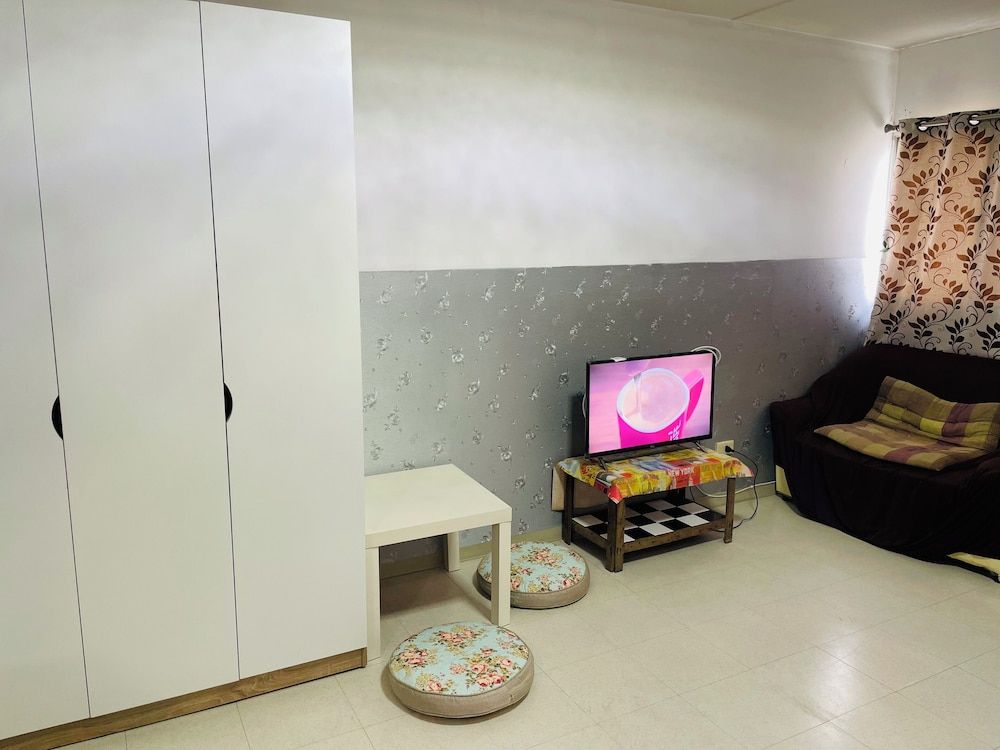 Impact Muangthong C1-C9 by Anna Twin Bed 8