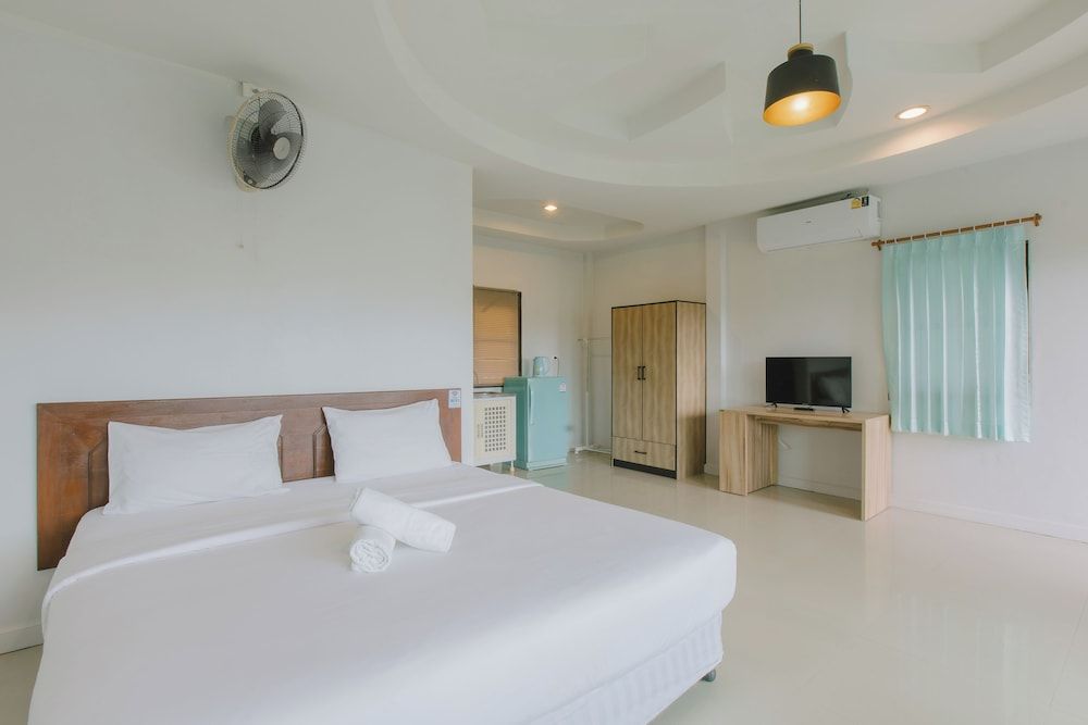 Kataonsea Bungalows Large Bungalow Pool Access Kitchenette 5