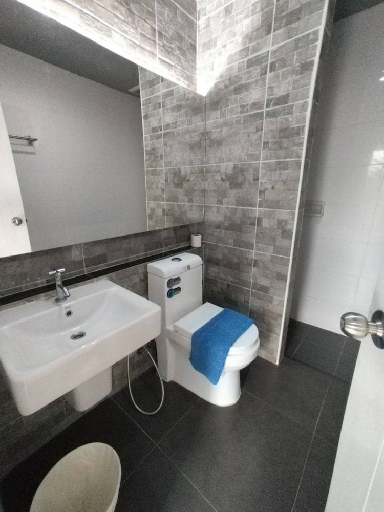 Baan Bangkok 97 Hotel Deluxe King Room 18