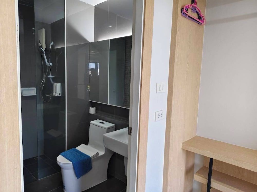 Baan Bangkok 97 Hotel Deluxe King Room 20