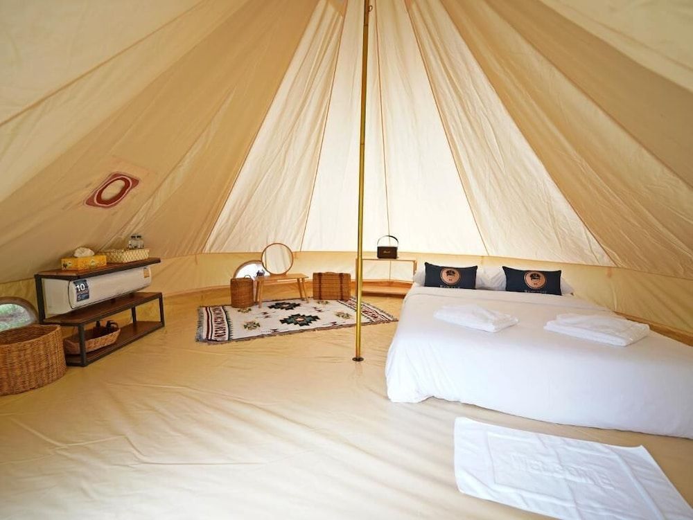 Yellowstone Camps Resort Khao Yai Tent, Mountain View 2