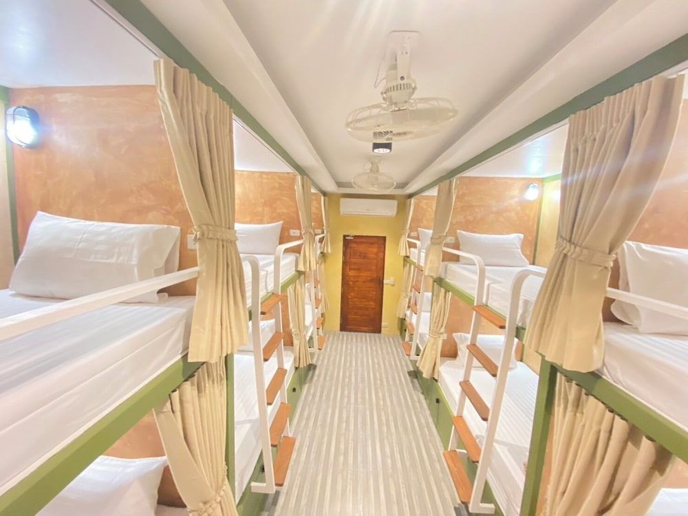 The Sierra Hostel Phuket Economy Shared Dormitory, Mixed Dorm, Non Smoking 3