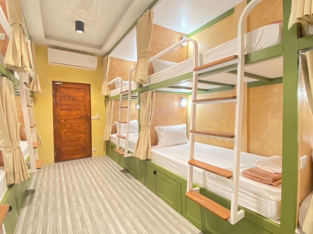 The Sierra Hostel Phuket Economy Shared Dormitory, Mixed Dorm, Non Smoking 2
