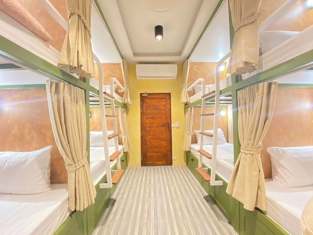 The Sierra Hostel Phuket Economy Shared Dormitory, Mixed Dorm, Non Smoking 6