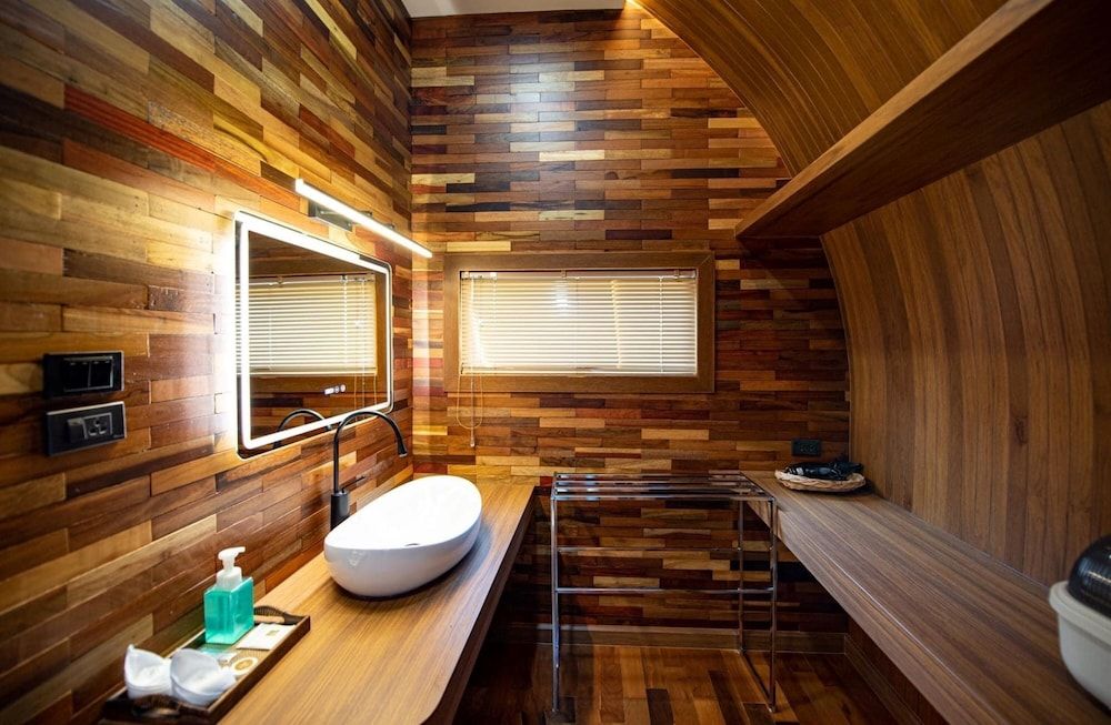 Pang fan Rock & River Resort Executive Room, Balcony, River View 12