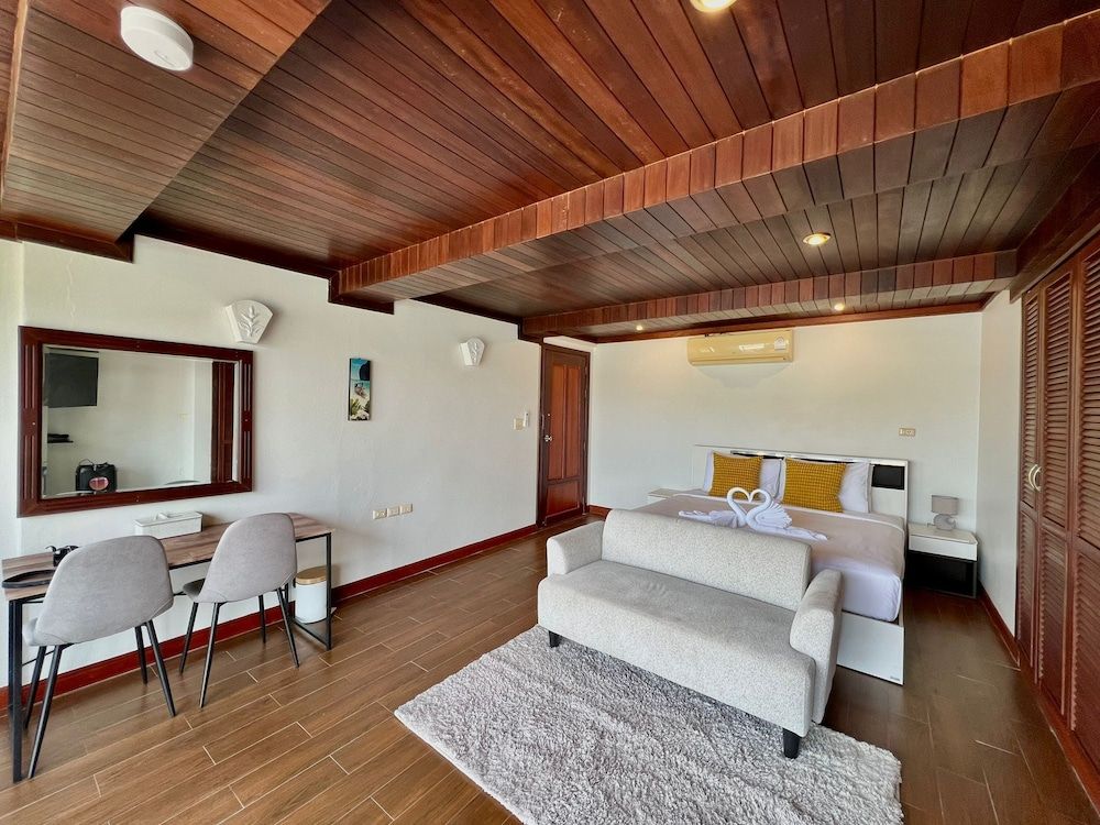 Moonlight Panorama Ocean Villas by RESAVA Panoramic Villa, 3 Bedrooms, Non Smoking, Kitchen 7