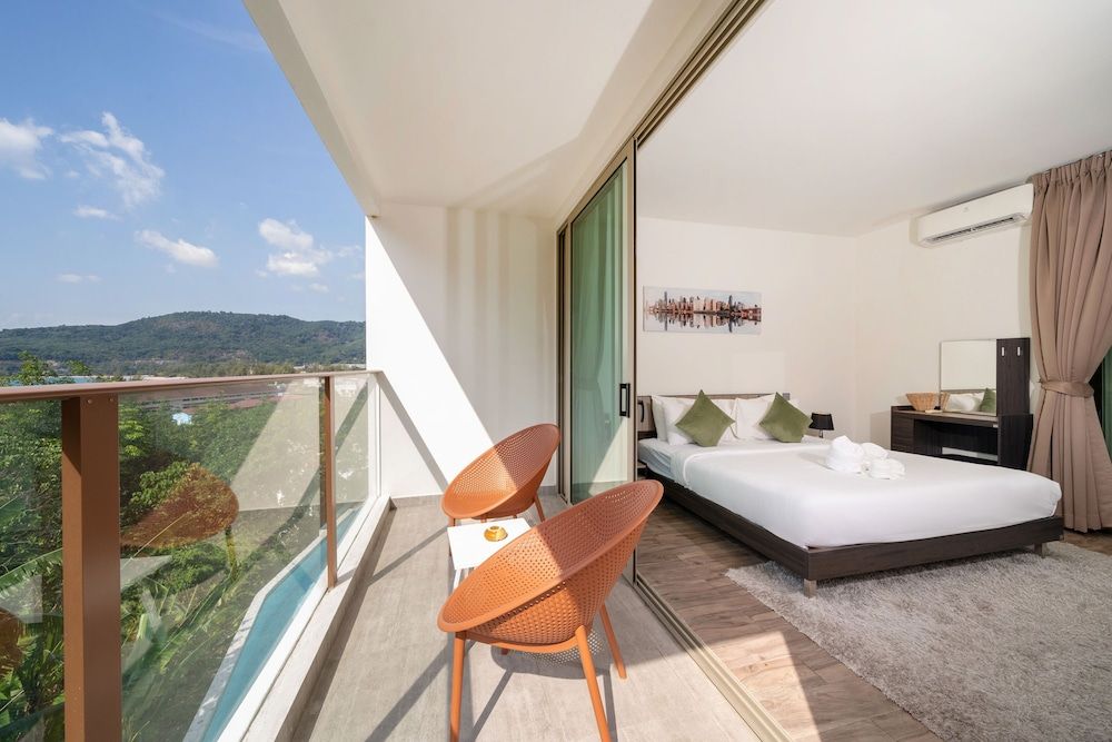 Exclusive Apartment, Balcony, Partial Sea View