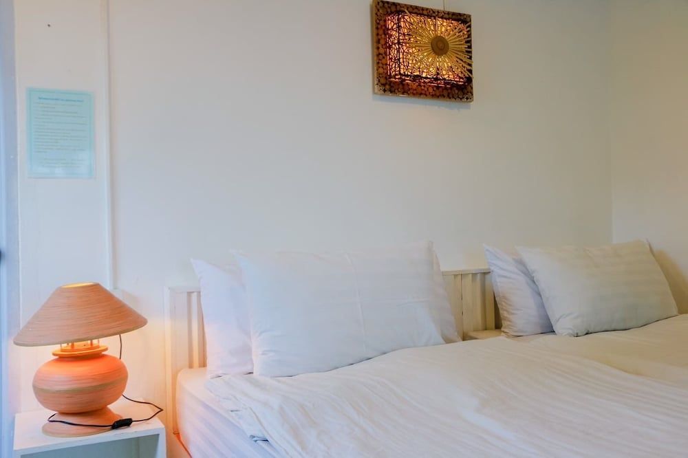 The Light House Resort - Kohlarn Room, 2 Twin Beds, Non Smoking 6