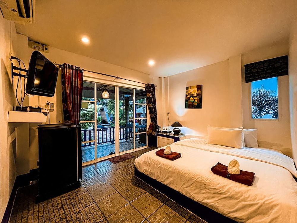 The Light House Resort - Kohlarn Standard Single Room, 1 King Bed, Non Smoking, Balcony 2