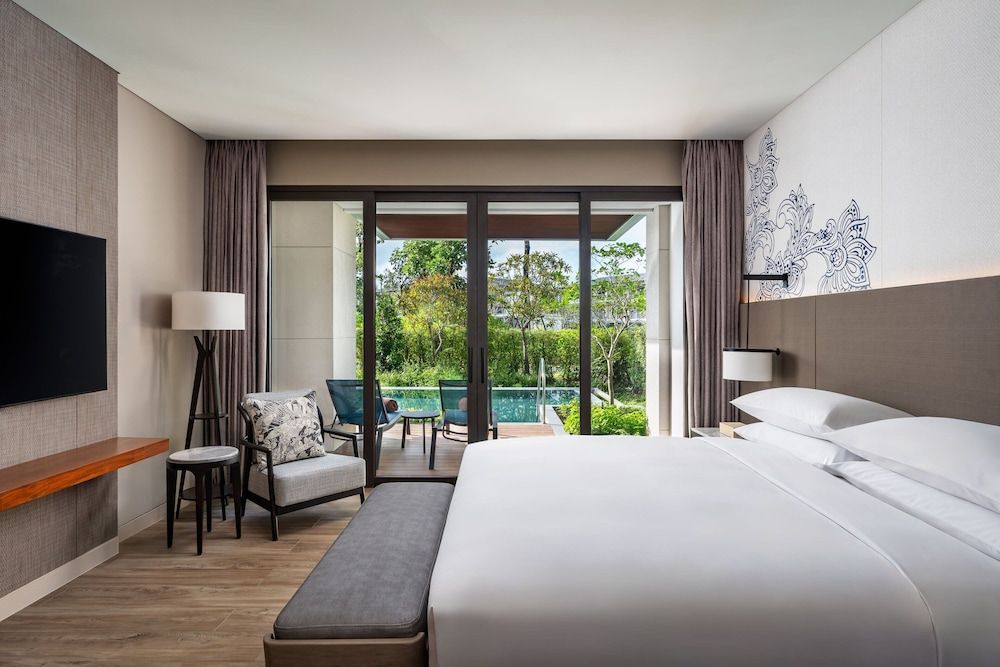 Suite, 1 Bedroom (Pool Access)