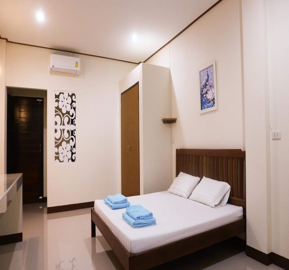 Capital O 75521 Sang Siri Apartment Superior Double Room 5