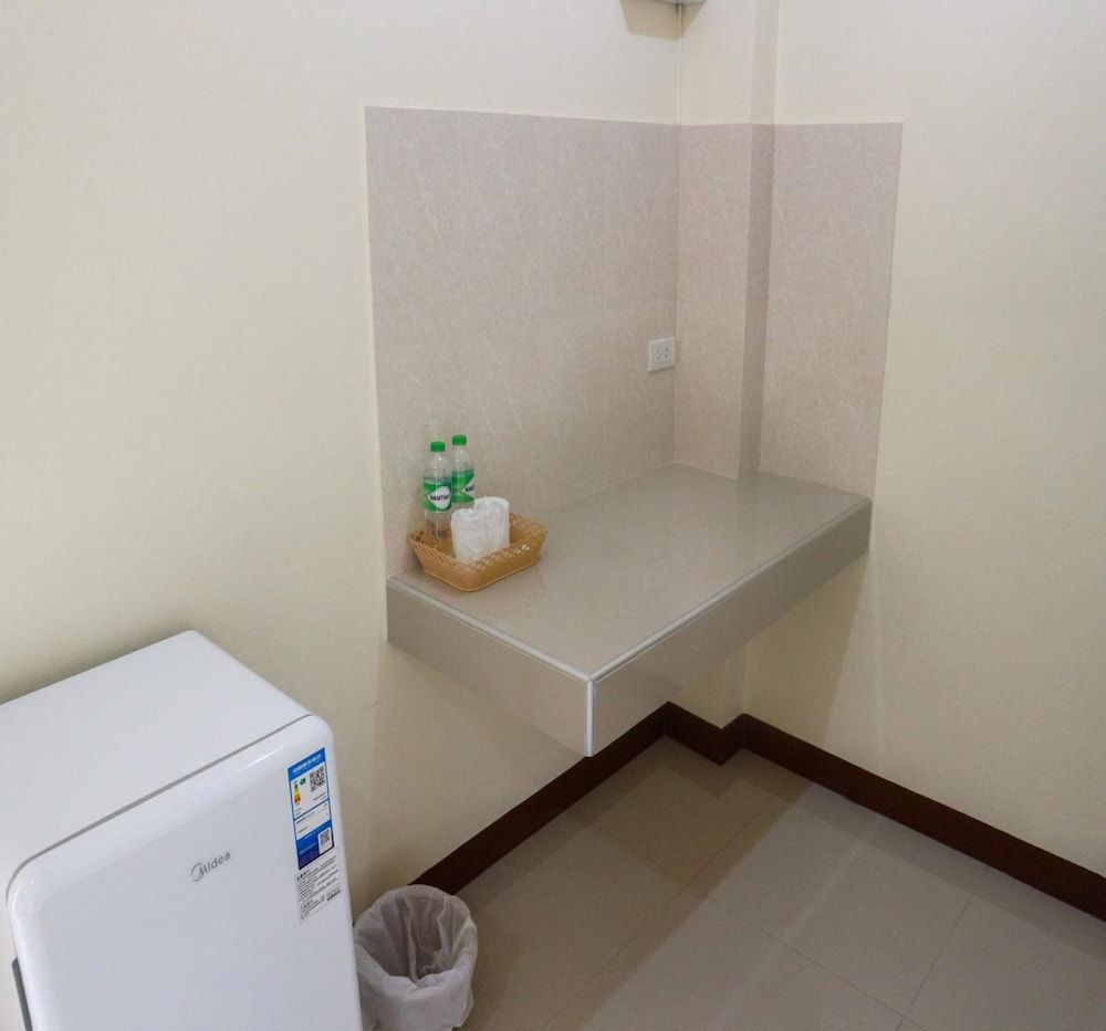 Capital O 75521 Sang Siri Apartment Superior Double Room 11