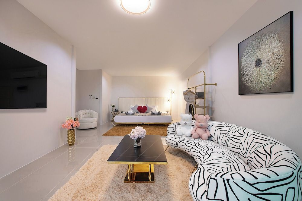 Nariya Bayfront Phuket Premium Villa, Beach View 5