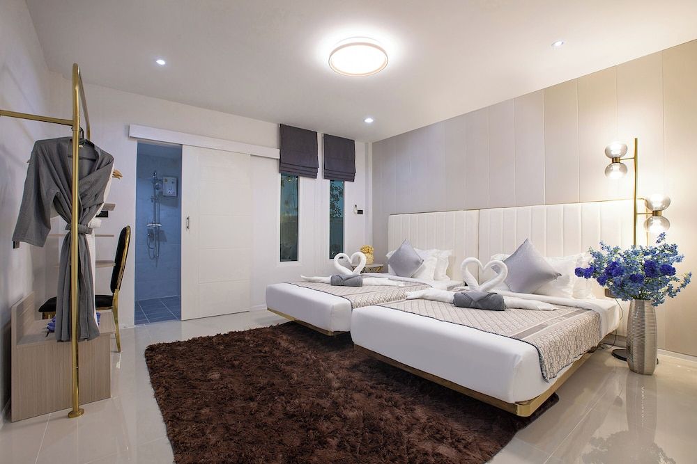 Nariya Bayfront Phuket Premium Villa, Beach View 8