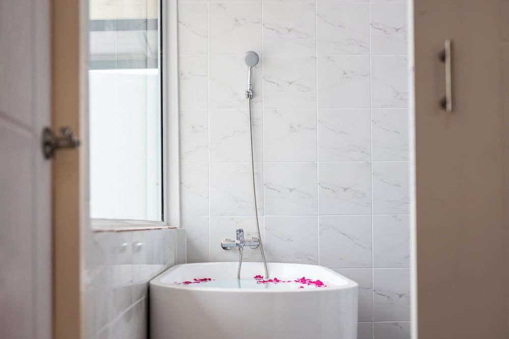 Nariya Bayfront Phuket Premium Villa, Beach View 23