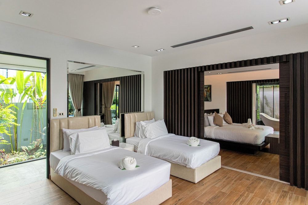 Tropical Haven 4 Bedroom Pool Villa Luxury Villa, Balcony, Garden View 14