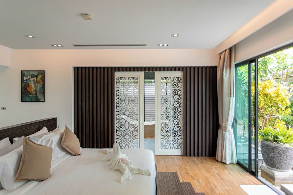 Tropical Haven 4 Bedroom Pool Villa Luxury Villa, Balcony, Garden View 28