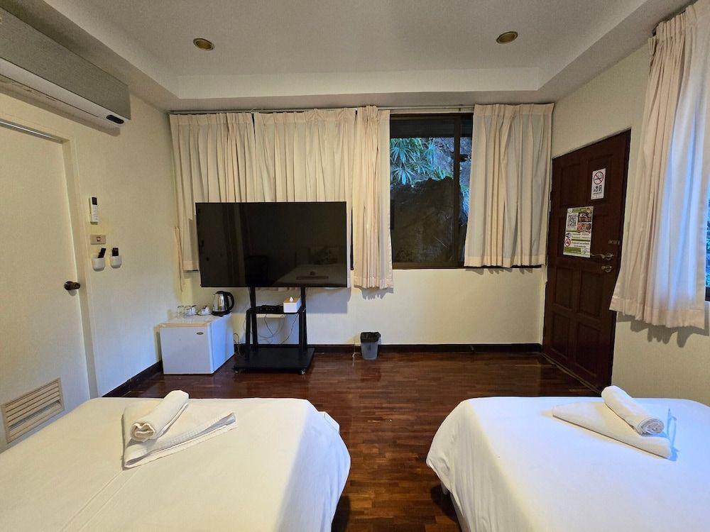 Puprai Tarnnarm Resort Twin Room