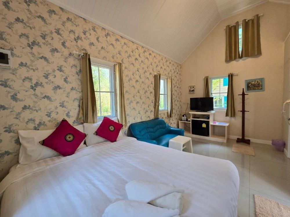 Puprai Tarnnarm Resort Bungalow, 1 Queen Bed