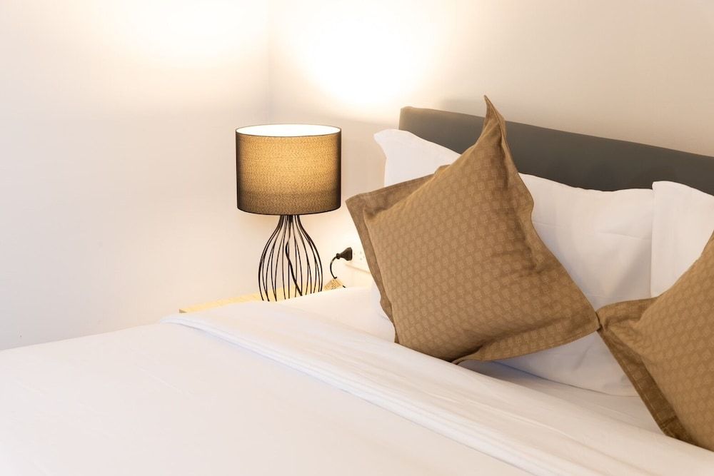 Standard King Bed