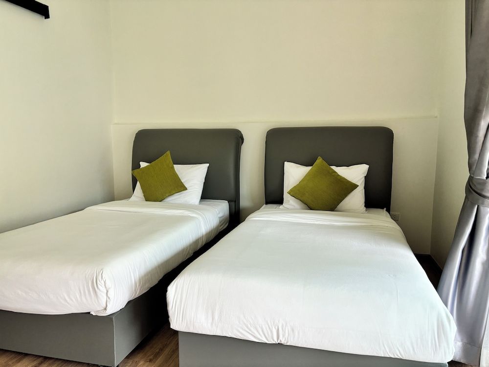 Standard Twin Bed