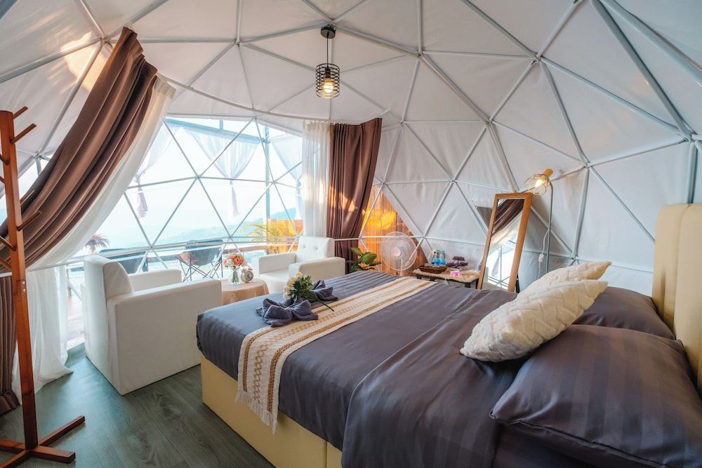 Long Hak Khao Camping Phu Chi Fa Deluxe Cabin, Hill View 3