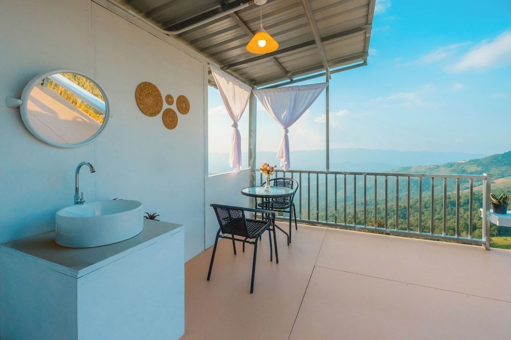 Long Hak Khao Camping Phu Chi Fa Classic Cabin 6