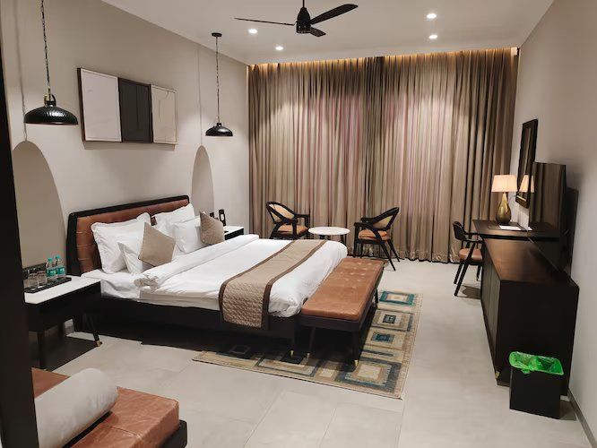 Elite Room