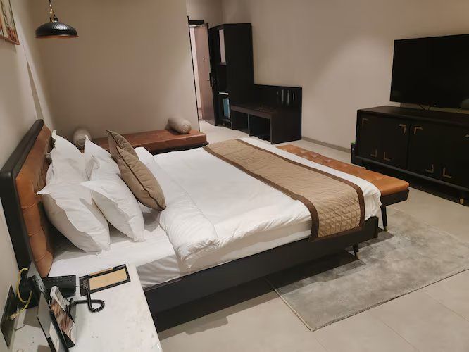 Elite Room