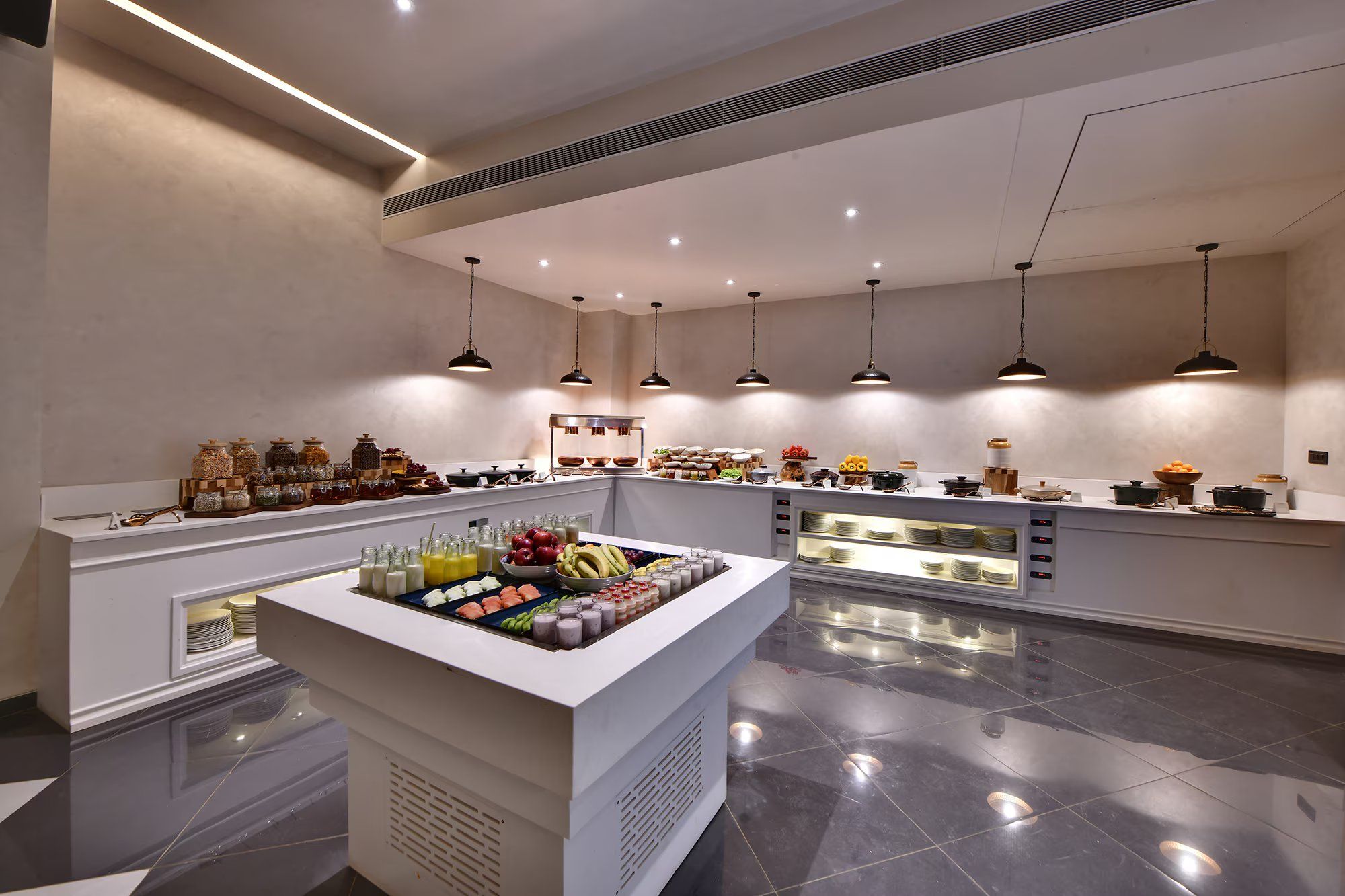 Food & Dining