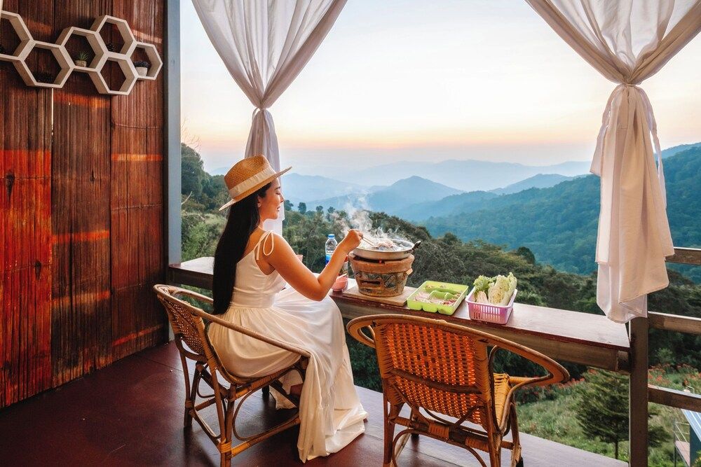 Happy Camp Phuchifa Basic House, Hill View 10