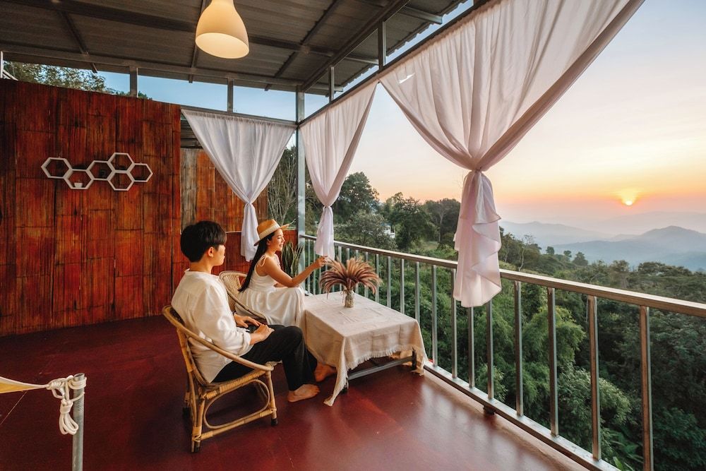 Happy Camp Phuchifa Basic House, Hill View 4