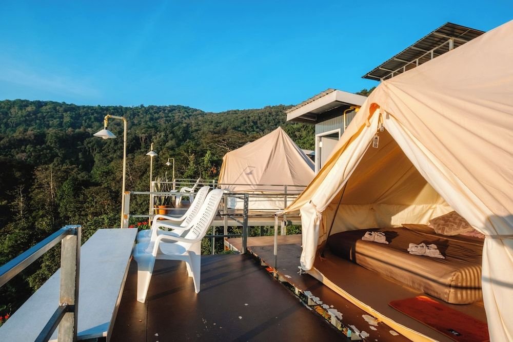 Happy Camp Phuchifa Basic Tent 9