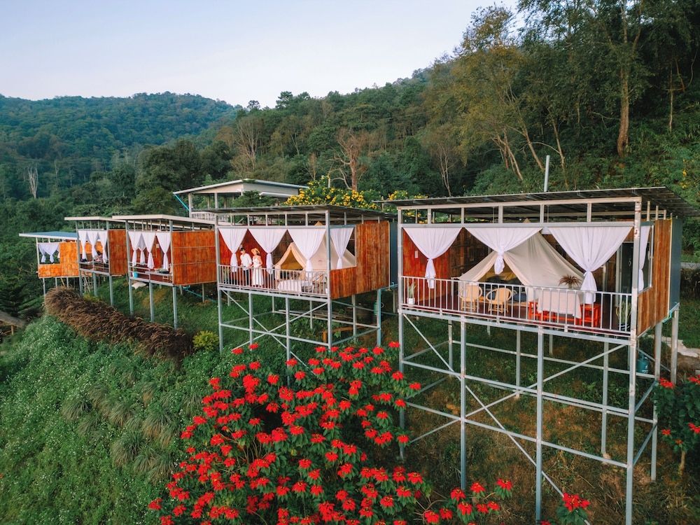 Happy Camp Phuchifa Basic House, Hill View 8