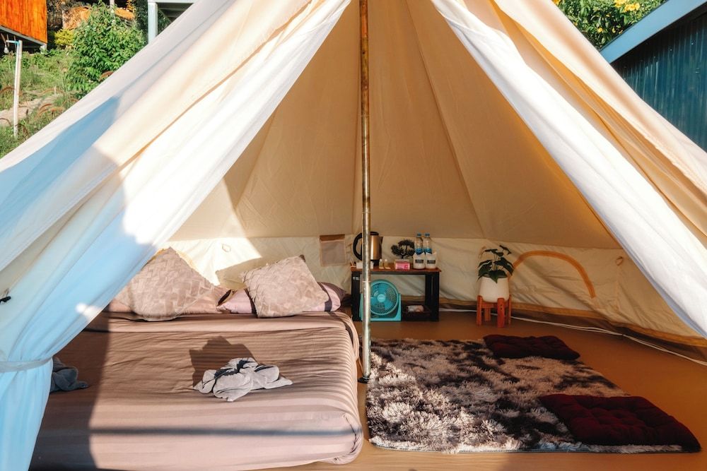 Happy Camp Phuchifa Basic Tent 18