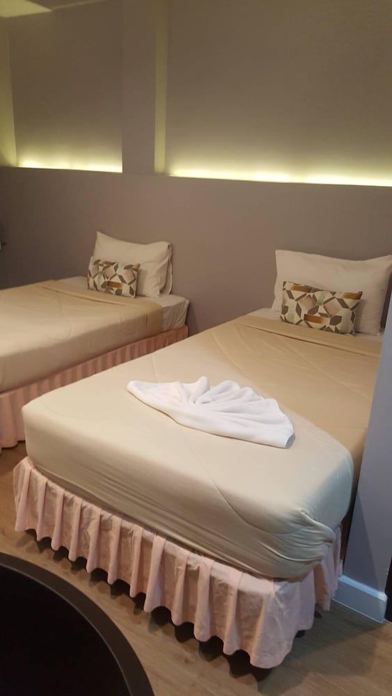 Superior Room, 1 Queen Bed, Non Smoking, Private Bathroom