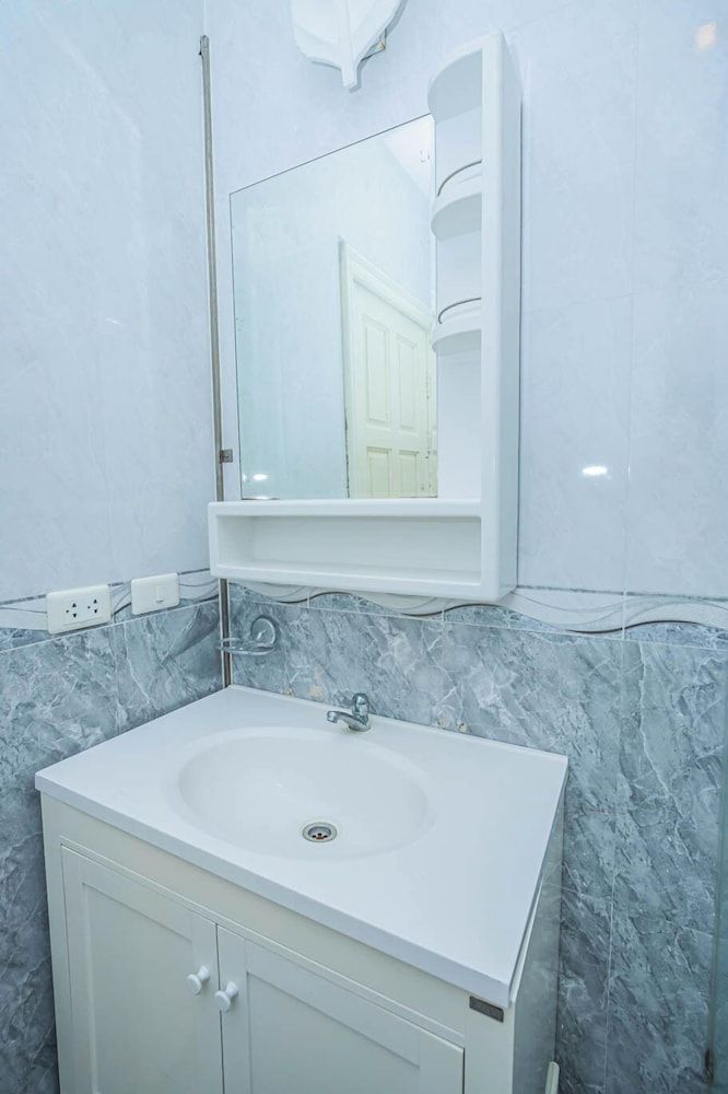 Roomquest Utopia Kata and Residence Presidential Room, Non Smoking, Hill View 7