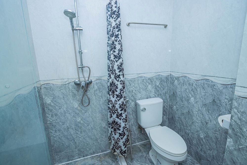 Roomquest Utopia Kata and Residence Presidential Room, Non Smoking, Hill View 8