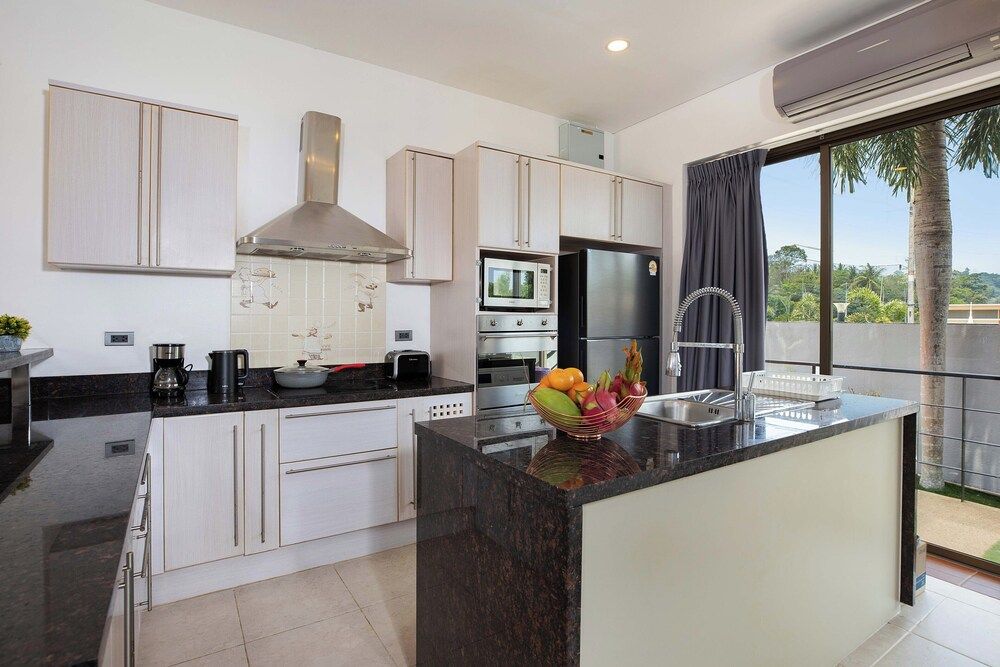 Modern 3BR Pool Access Villa Argent 6
