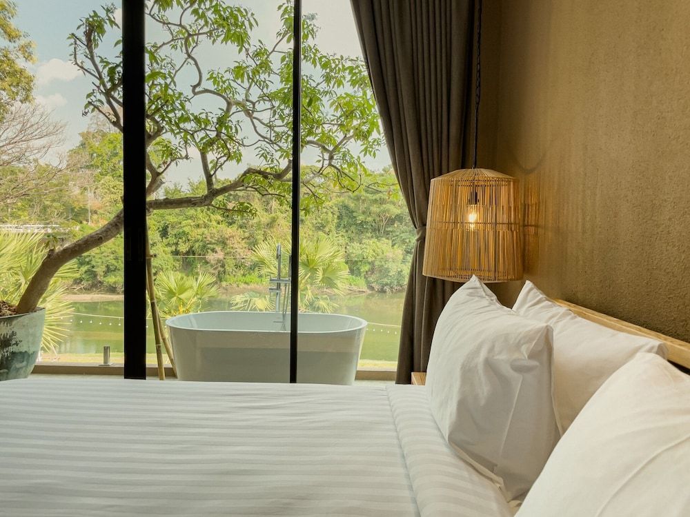 Historykan Kanchanaburi Hotel Deluxe Double Room, Non Smoking, River View 3