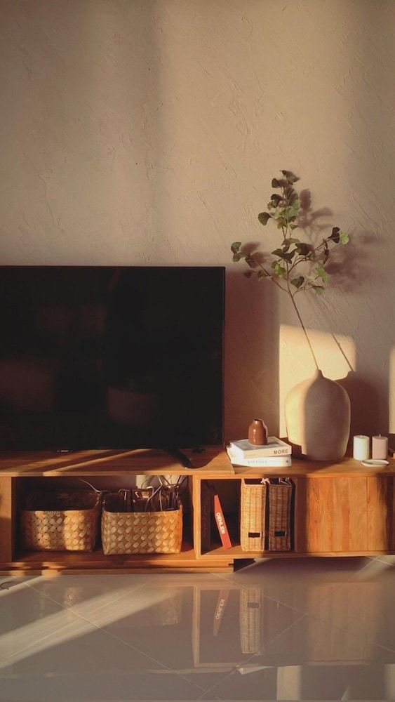 Ocean Beachfront Smart Unit Luxury Apartment, 3 Bedrooms, Sea View, Beachside 9