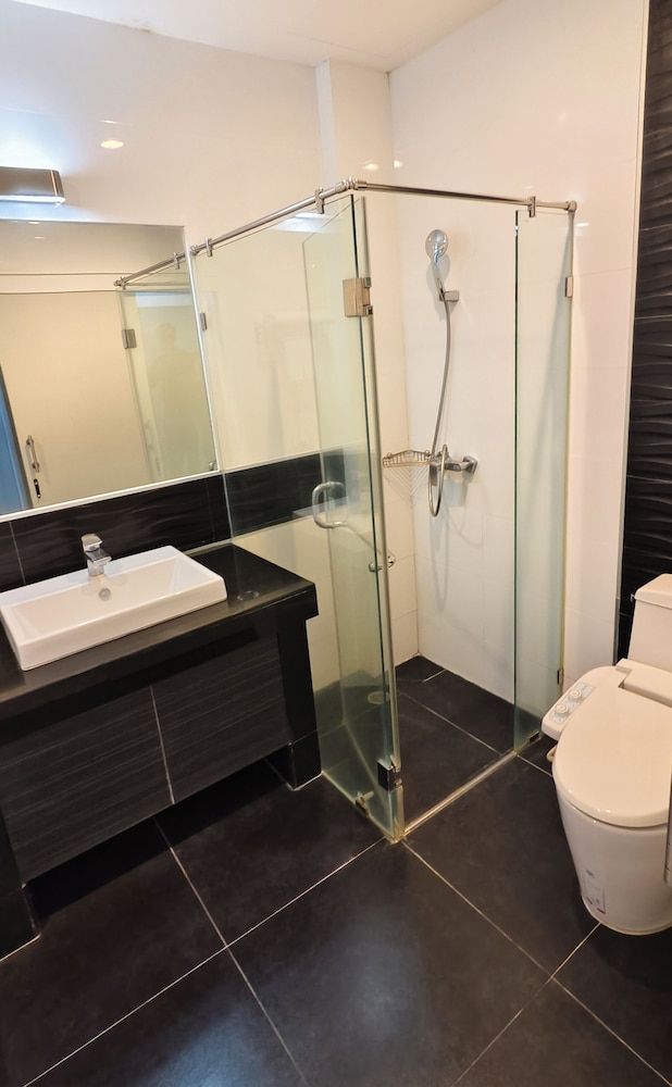 Eastpana Executive Residence 304 Prachinburi Twin Room 4