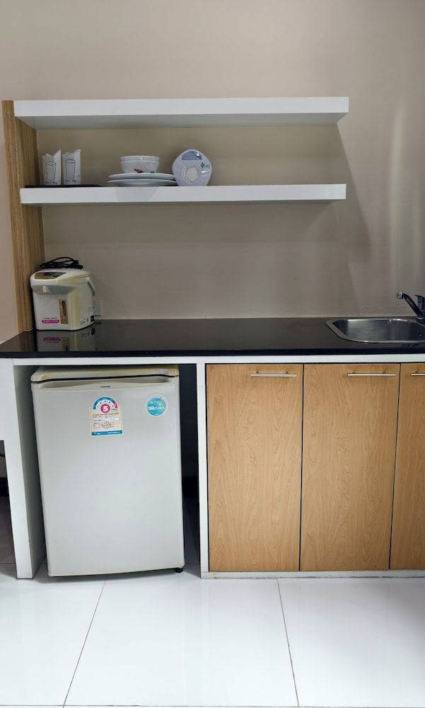 Eastpana Executive Residence 304 Prachinburi Twin Room 8