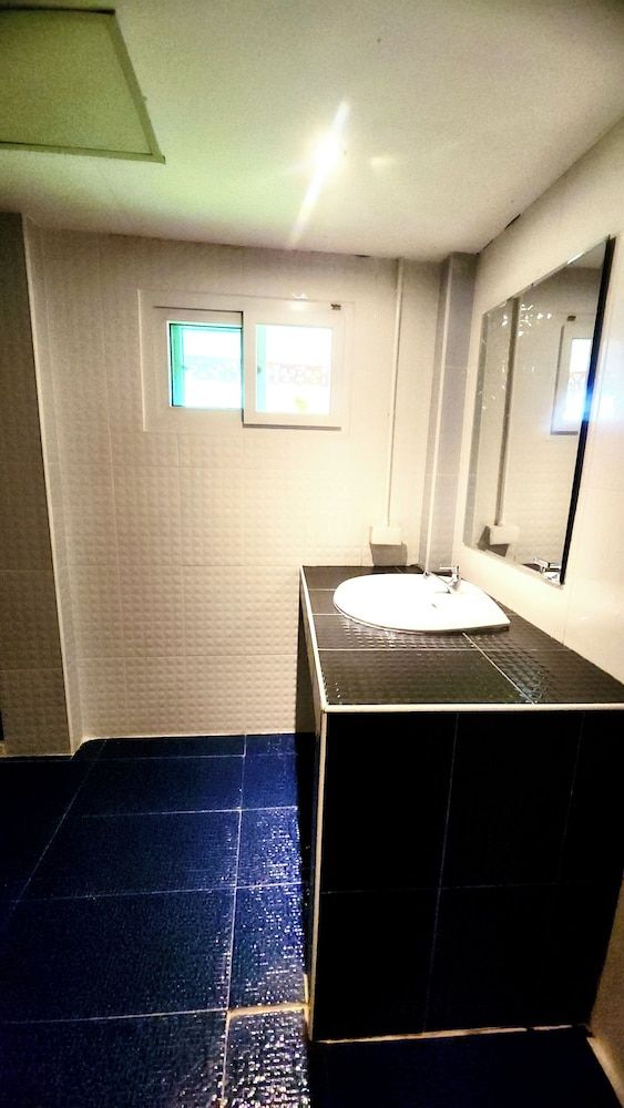 Natura Ravee Greenstay Cottage, 2 Bedrooms, Refrigerator, Garden View 4