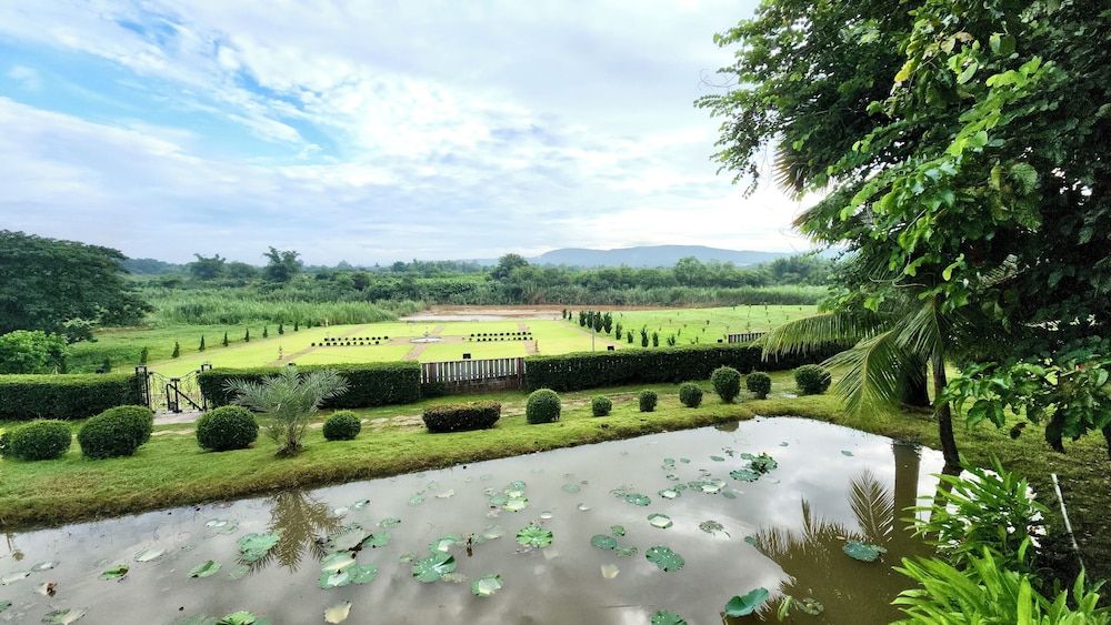 Natura Ravee Greenstay Cottage, 1 King Bed, Balcony, Hill View 6