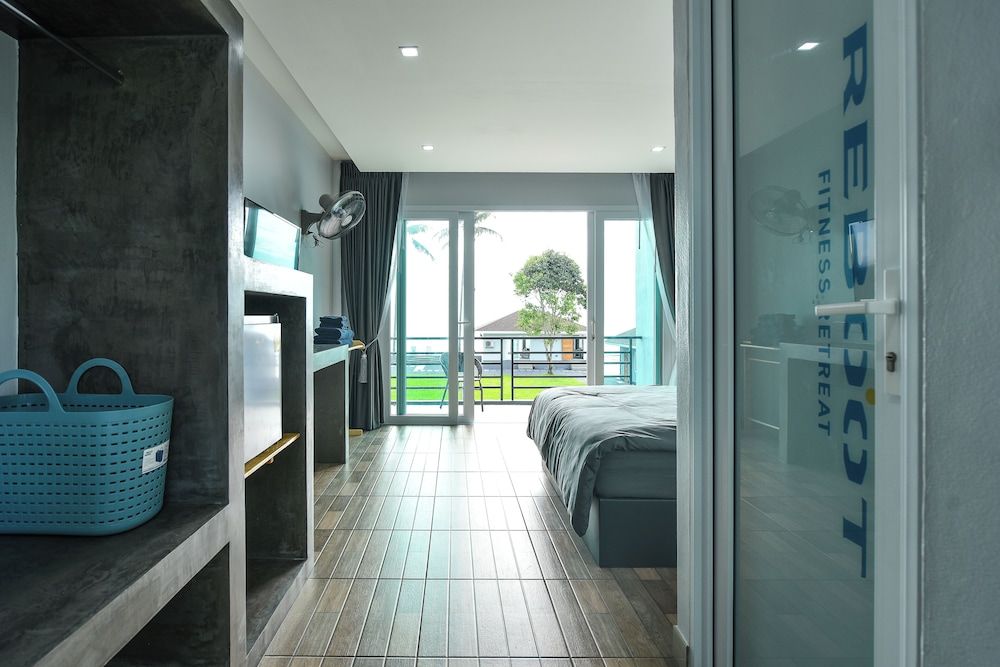 Reboot Retreat Deluxe Room, 1 Queen Bed, Garden View 6