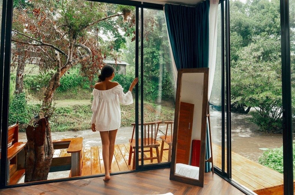 3Pok Resort Chiang Mai Quadruple Room, River View 8