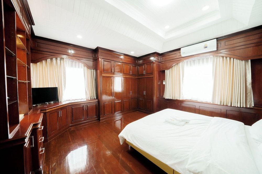 The Star Pool Villa Hatyai Villa, 4 Bedrooms, Non Smoking, Private Pool